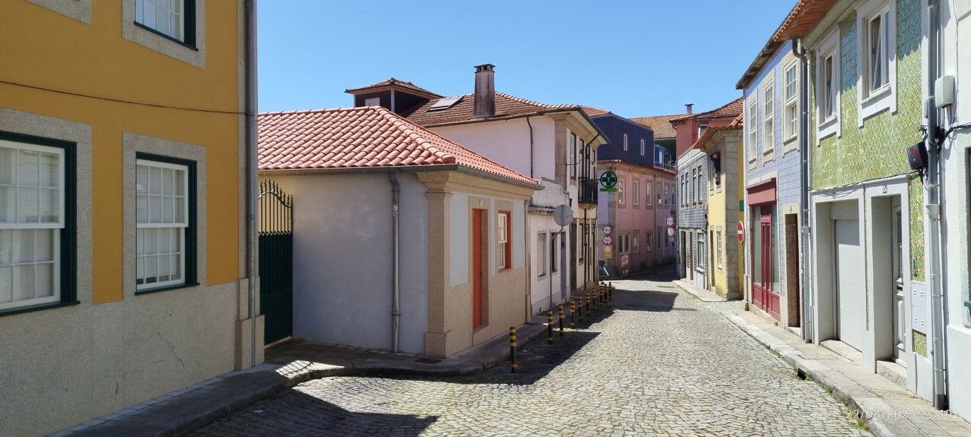 Charming street in Foz Velha